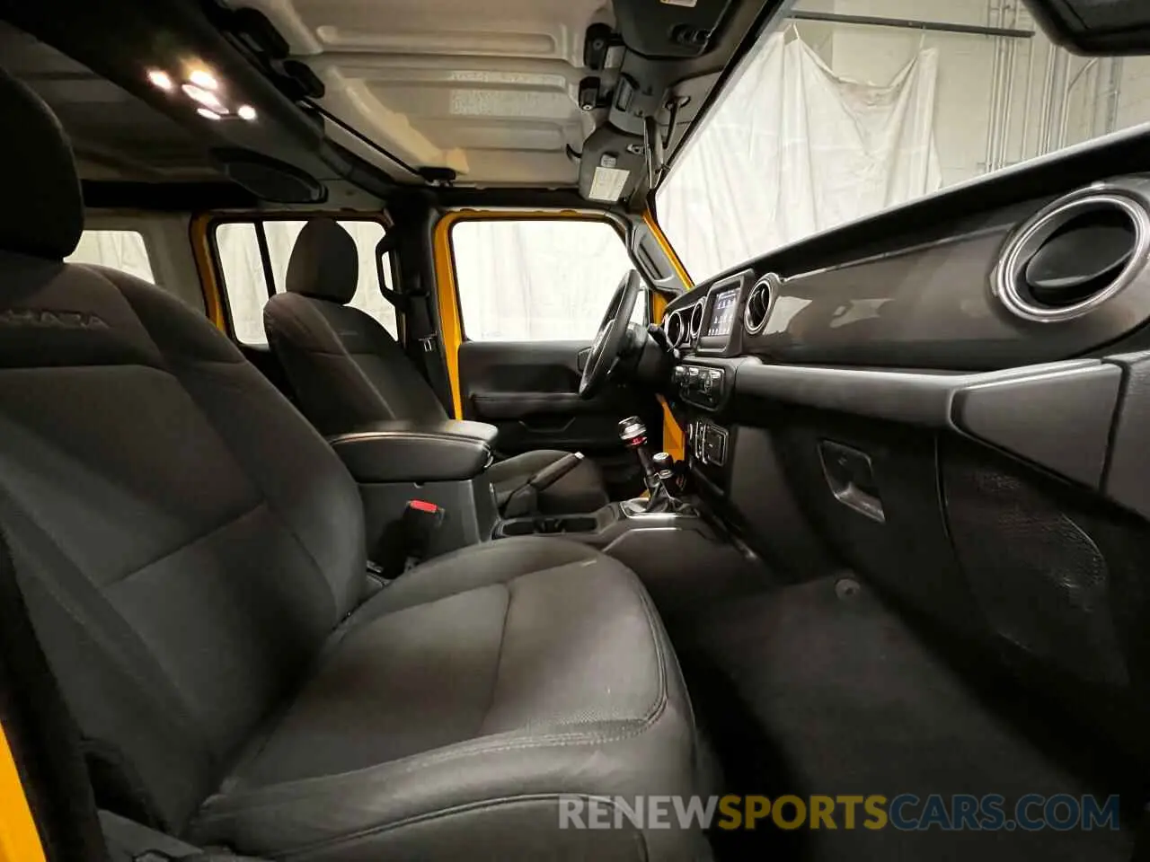 5 Photograph of a damaged car 1C4HJXEG6MW754621 JEEP WRANGLER 2021