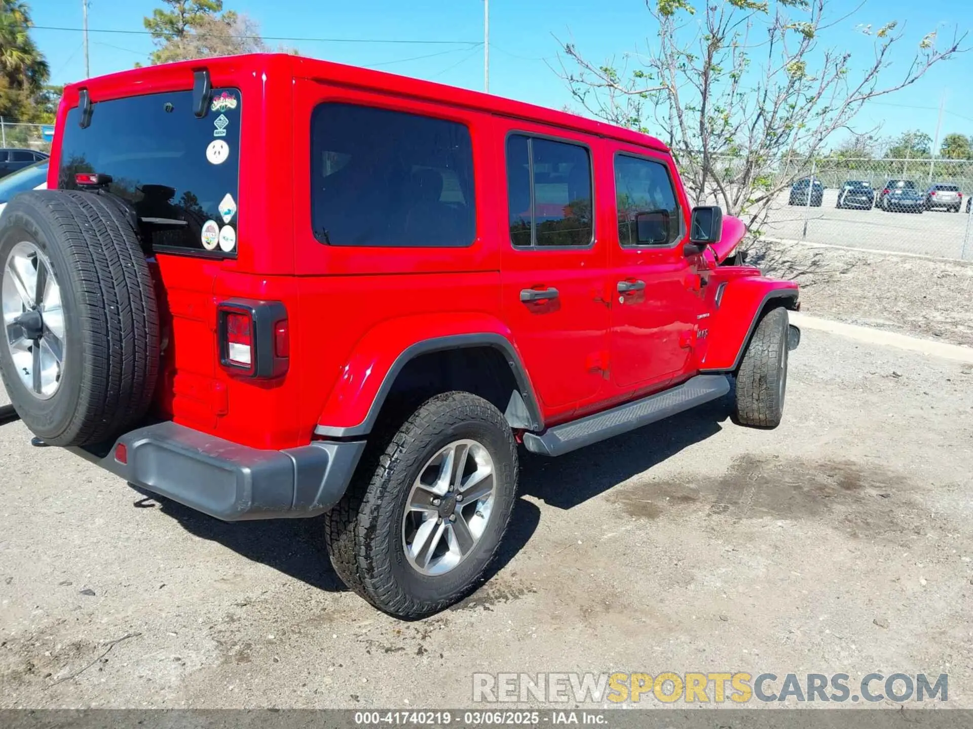 4 Photograph of a damaged car 1C4HJXEN7MW551848 JEEP WRANGLER 2021