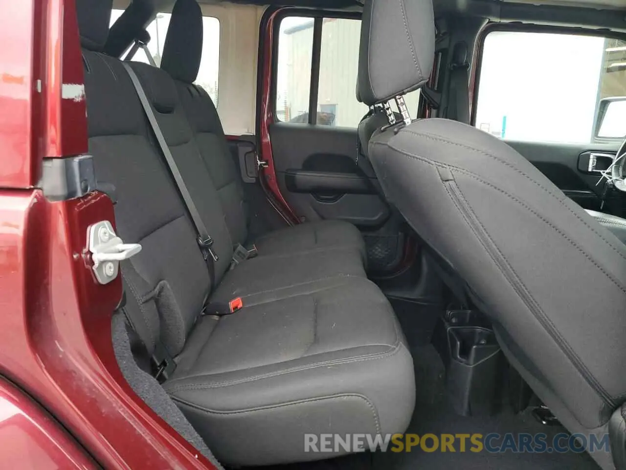 11 Photograph of a damaged car 1C4HJXEN8MW613404 JEEP WRANGLER 2021