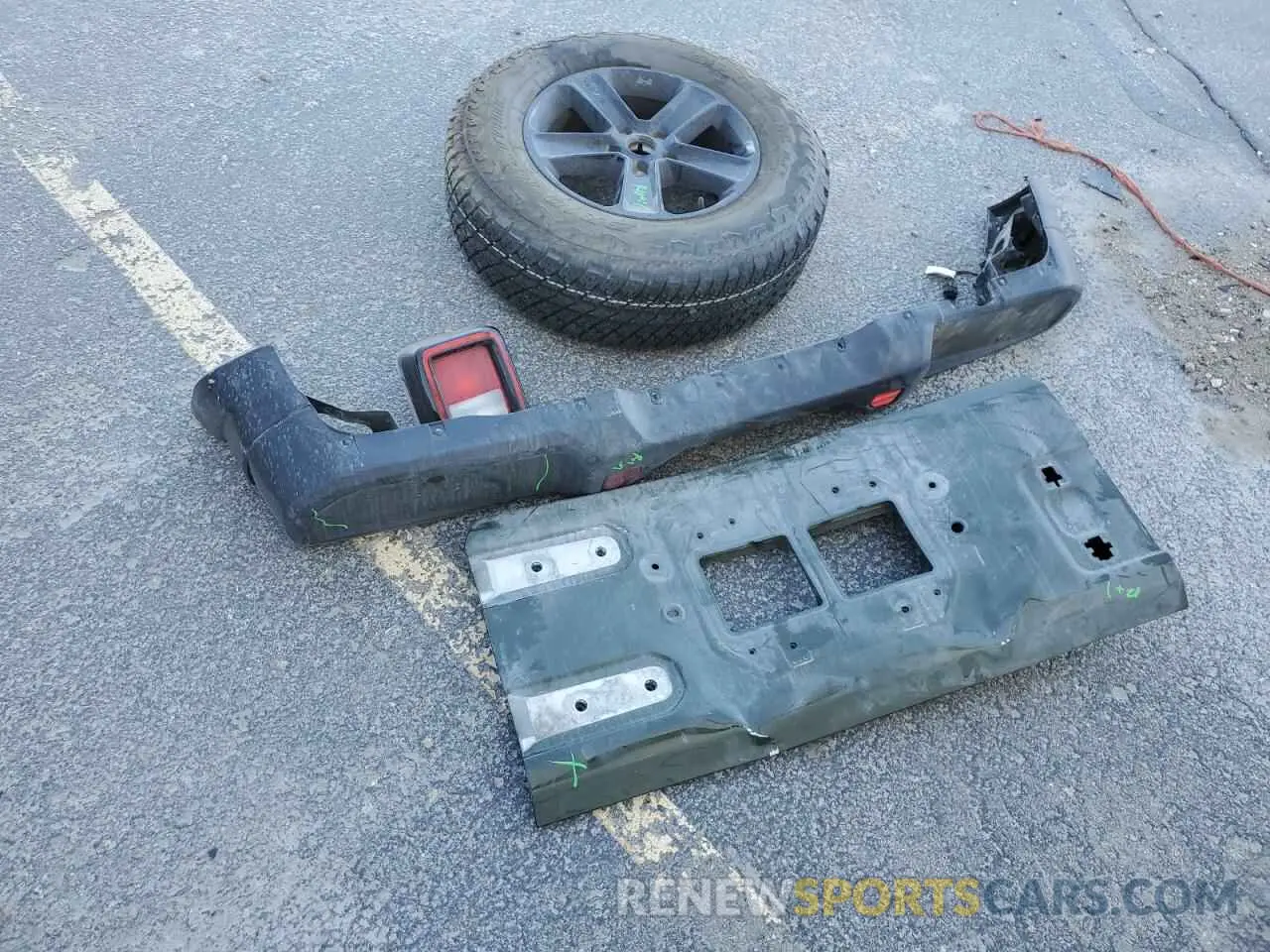 13 Photograph of a damaged car 1C4HJXEN8MW736426 JEEP WRANGLER 2021