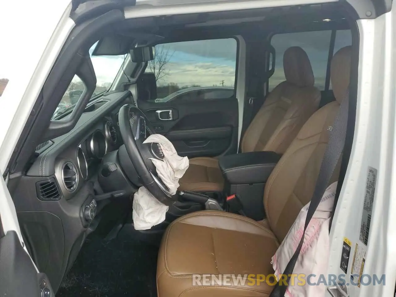 7 Photograph of a damaged car 1C4HJXFG4MW558613 JEEP WRANGLER 2021