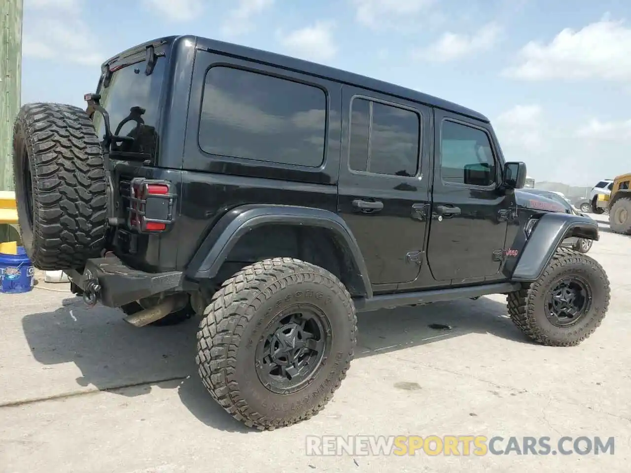 3 Photograph of a damaged car 1C4HJXFN4MW695887 JEEP WRANGLER 2021