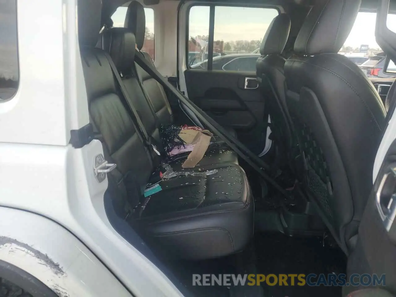 11 Photograph of a damaged car 1C4JJXFG1MW849460 JEEP WRANGLER 2021