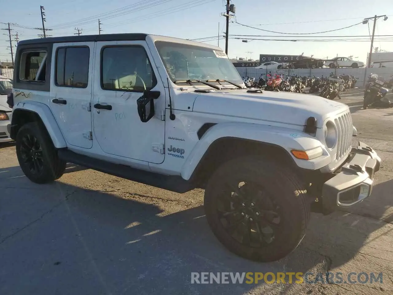 4 Photograph of a damaged car 1C4JJXP60MW800921 JEEP WRANGLER 2021