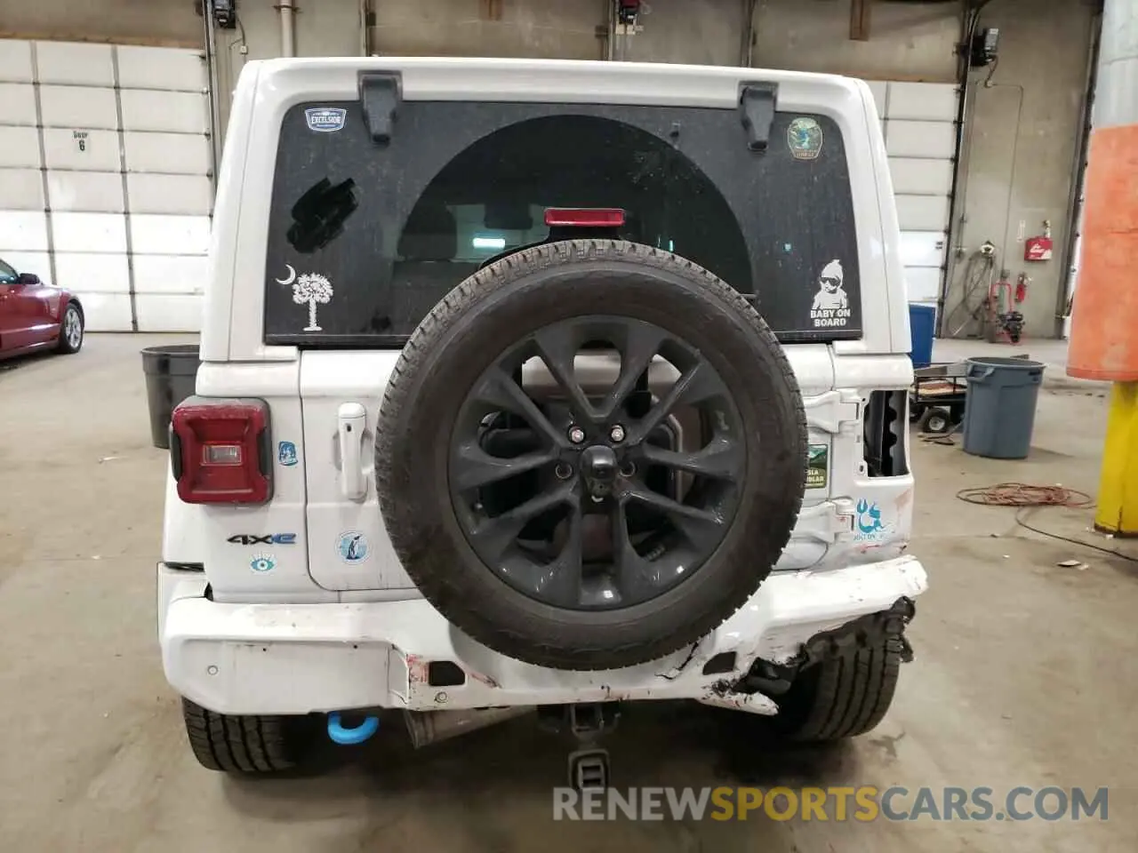 6 Photograph of a damaged car 1C4JJXP67MW643405 JEEP WRANGLER 2021