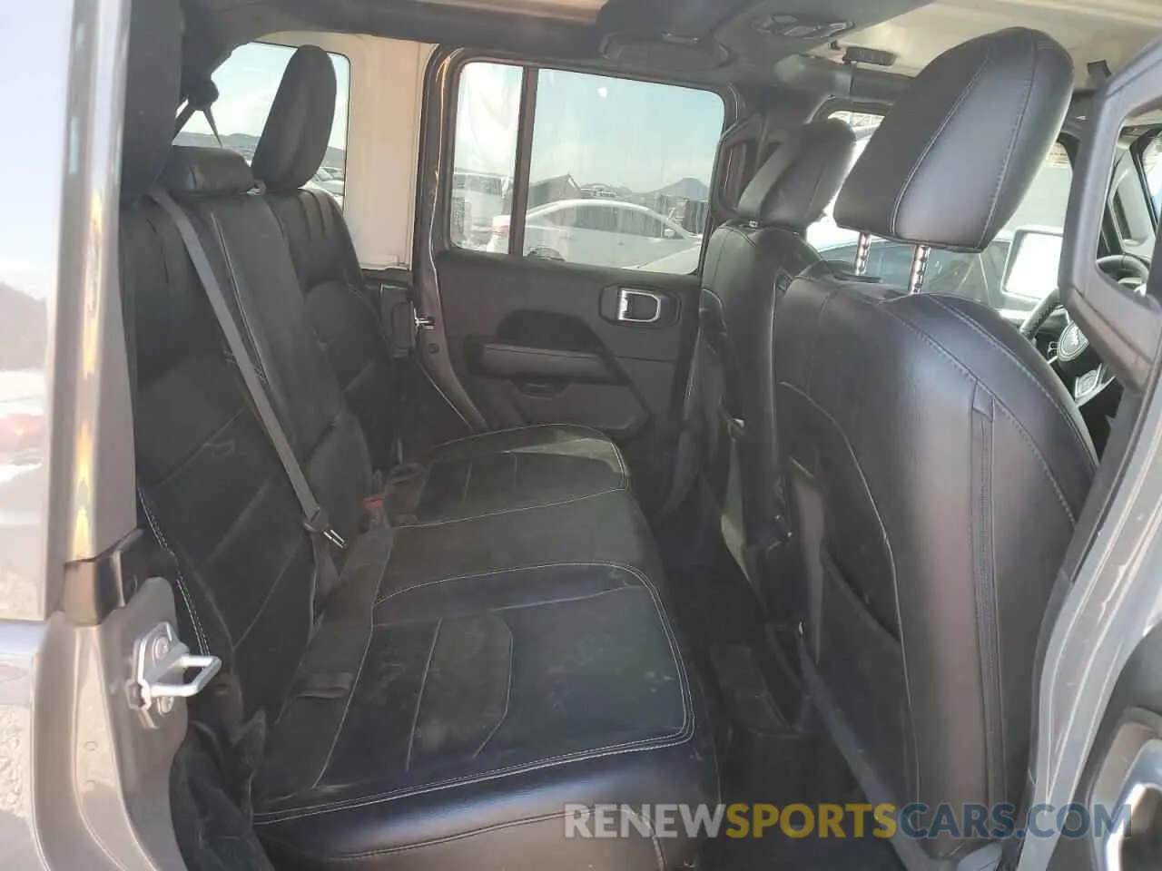 10 Photograph of a damaged car 1C4JJXP68MW742136 JEEP WRANGLER 2021