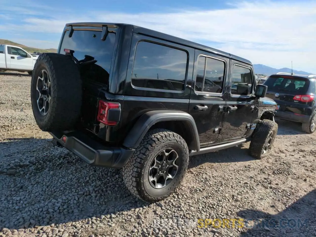 3 Photograph of a damaged car 1C4JJXR67MW854326 JEEP WRANGLER 2021
