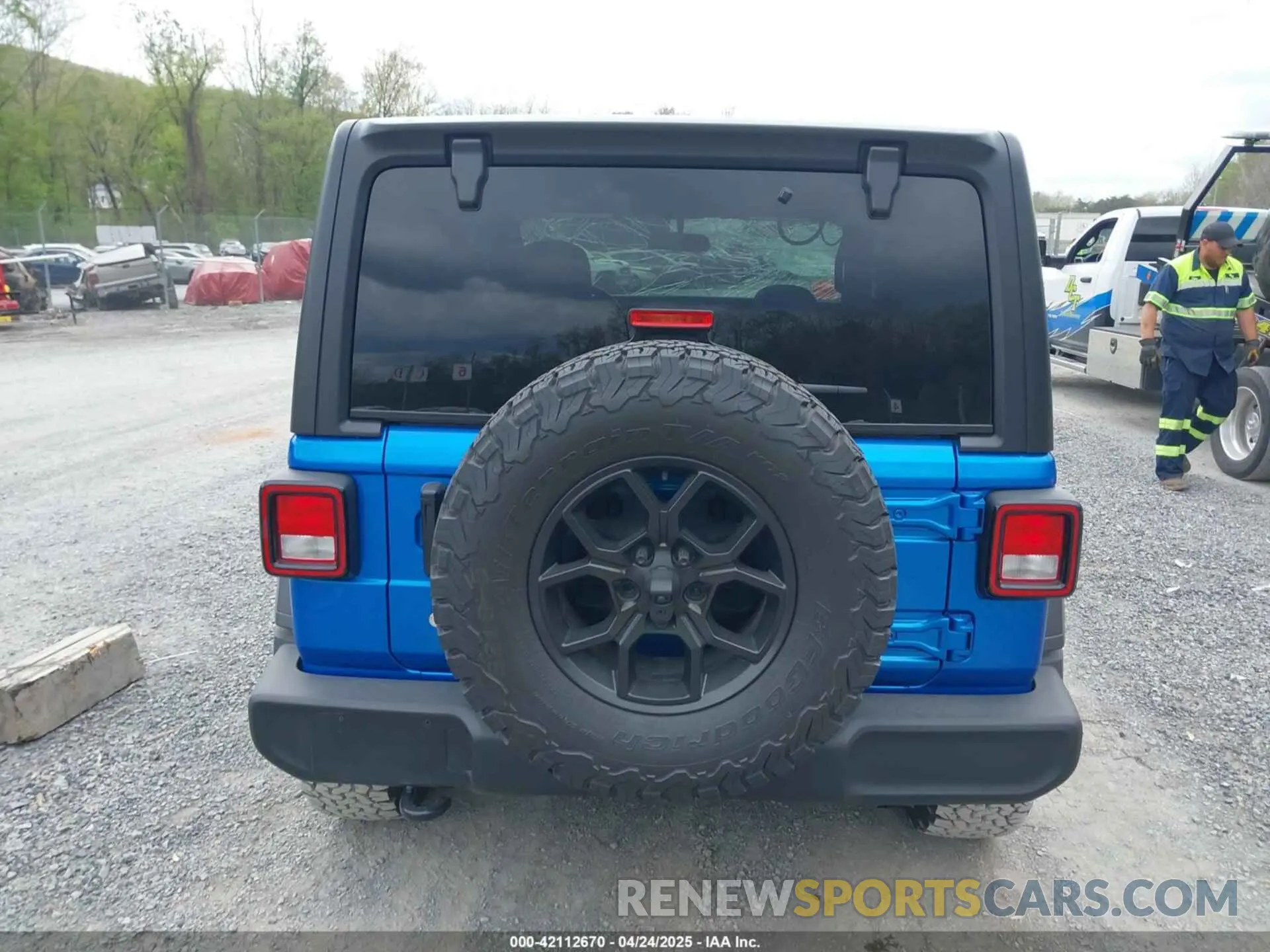 16 Photograph of a damaged car 1C4GJXAG0NW145642 JEEP WRANGLER 2022
