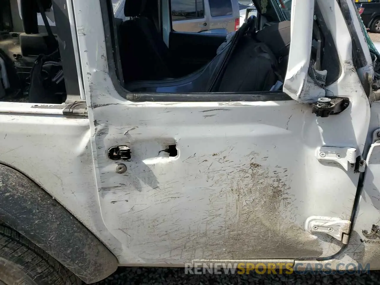 10 Photograph of a damaged car 1C4GJXAG3NW220415 JEEP WRANGLER 2022