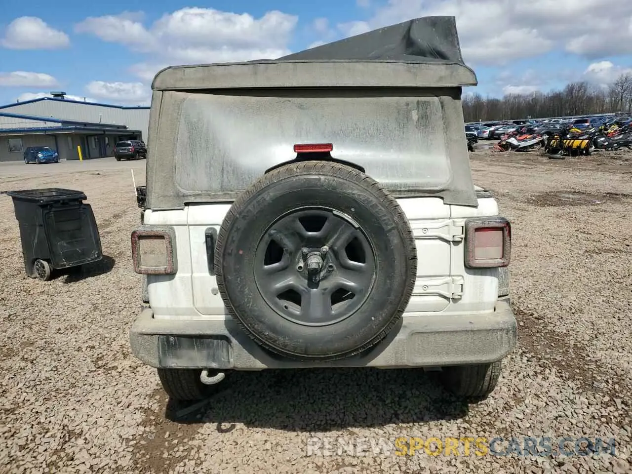 6 Photograph of a damaged car 1C4GJXAG3NW220415 JEEP WRANGLER 2022