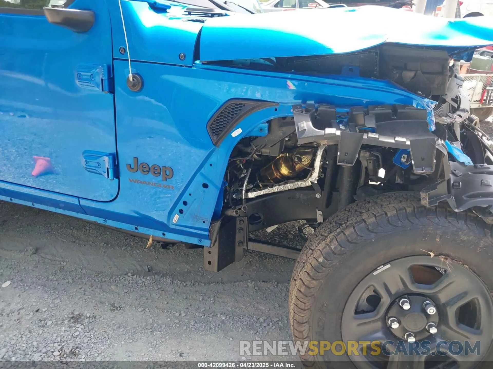 13 Photograph of a damaged car 1C4GJXAG5NW201364 JEEP WRANGLER 2022
