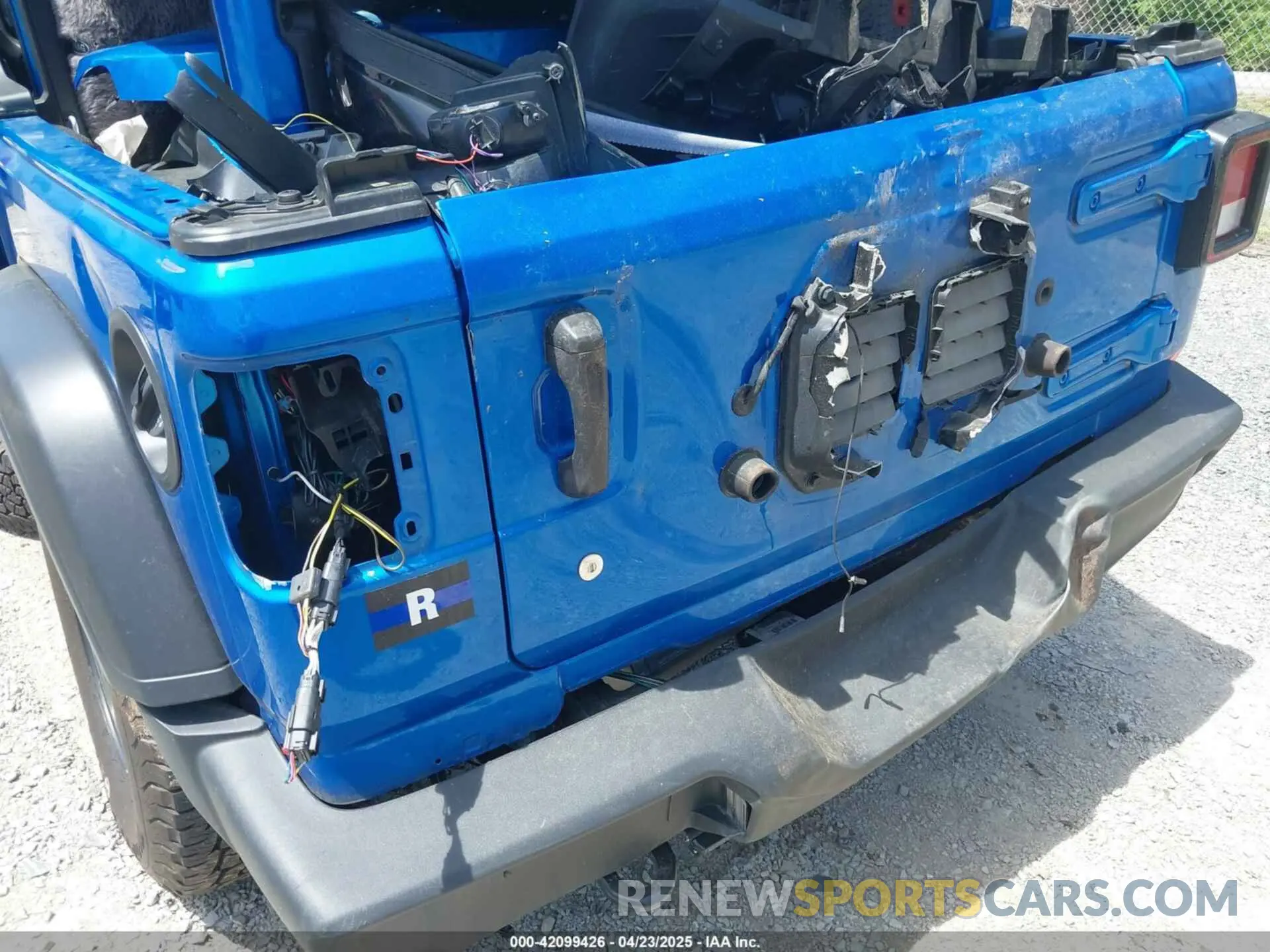 15 Photograph of a damaged car 1C4GJXAG5NW201364 JEEP WRANGLER 2022