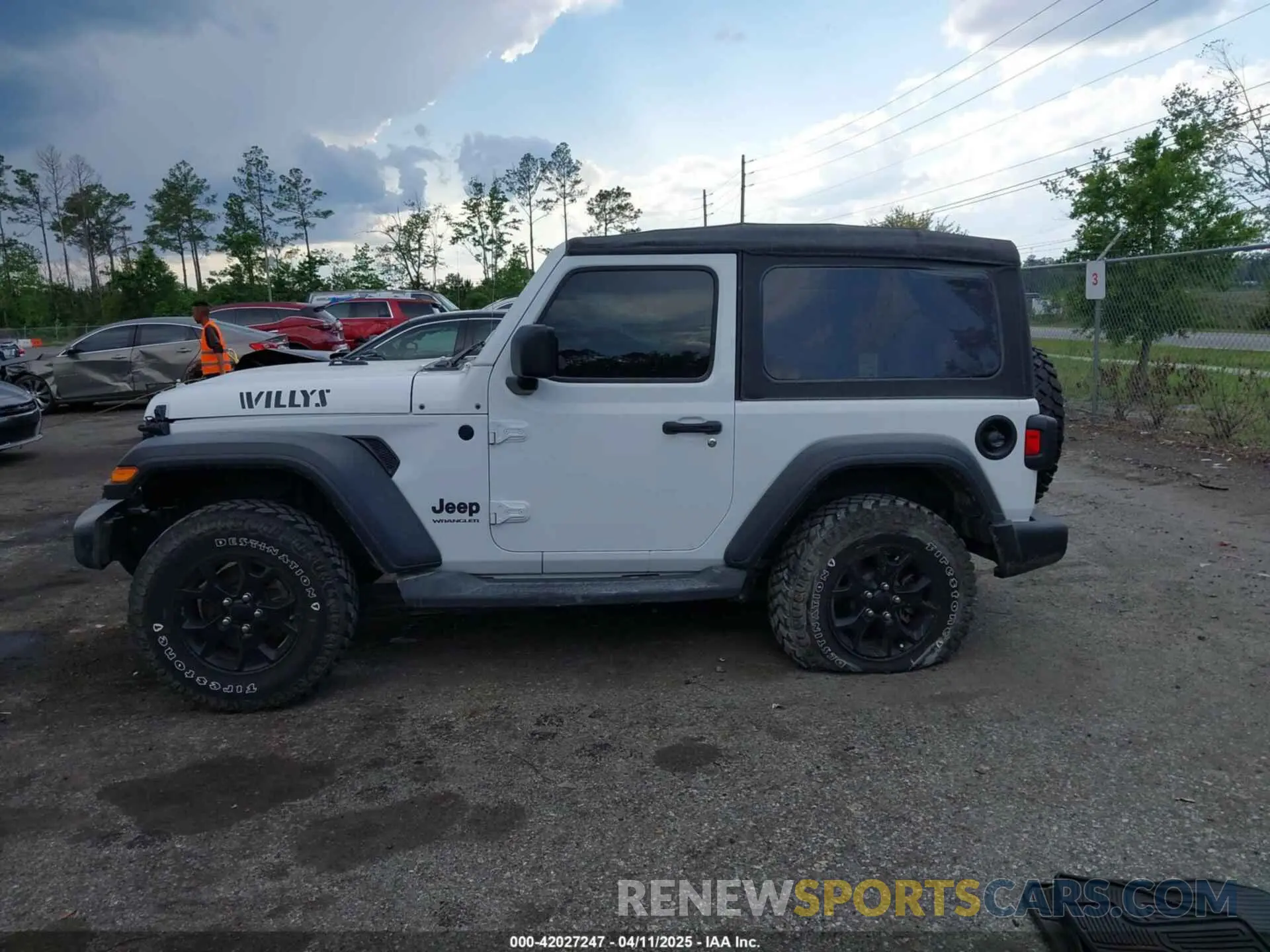 13 Photograph of a damaged car 1C4GJXAN9NW124190 JEEP WRANGLER 2022