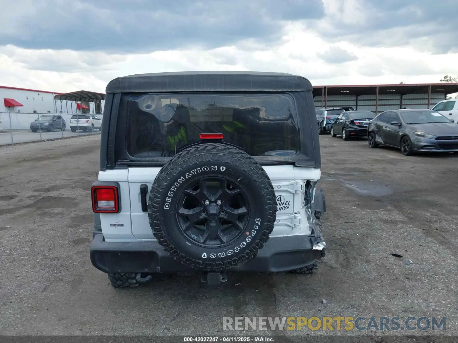 15 Photograph of a damaged car 1C4GJXAN9NW124190 JEEP WRANGLER 2022