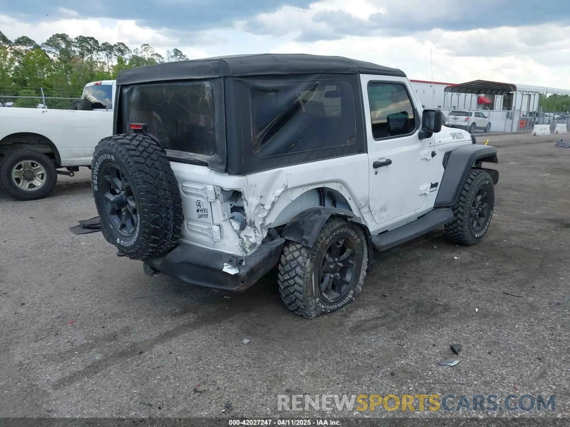 4 Photograph of a damaged car 1C4GJXAN9NW124190 JEEP WRANGLER 2022