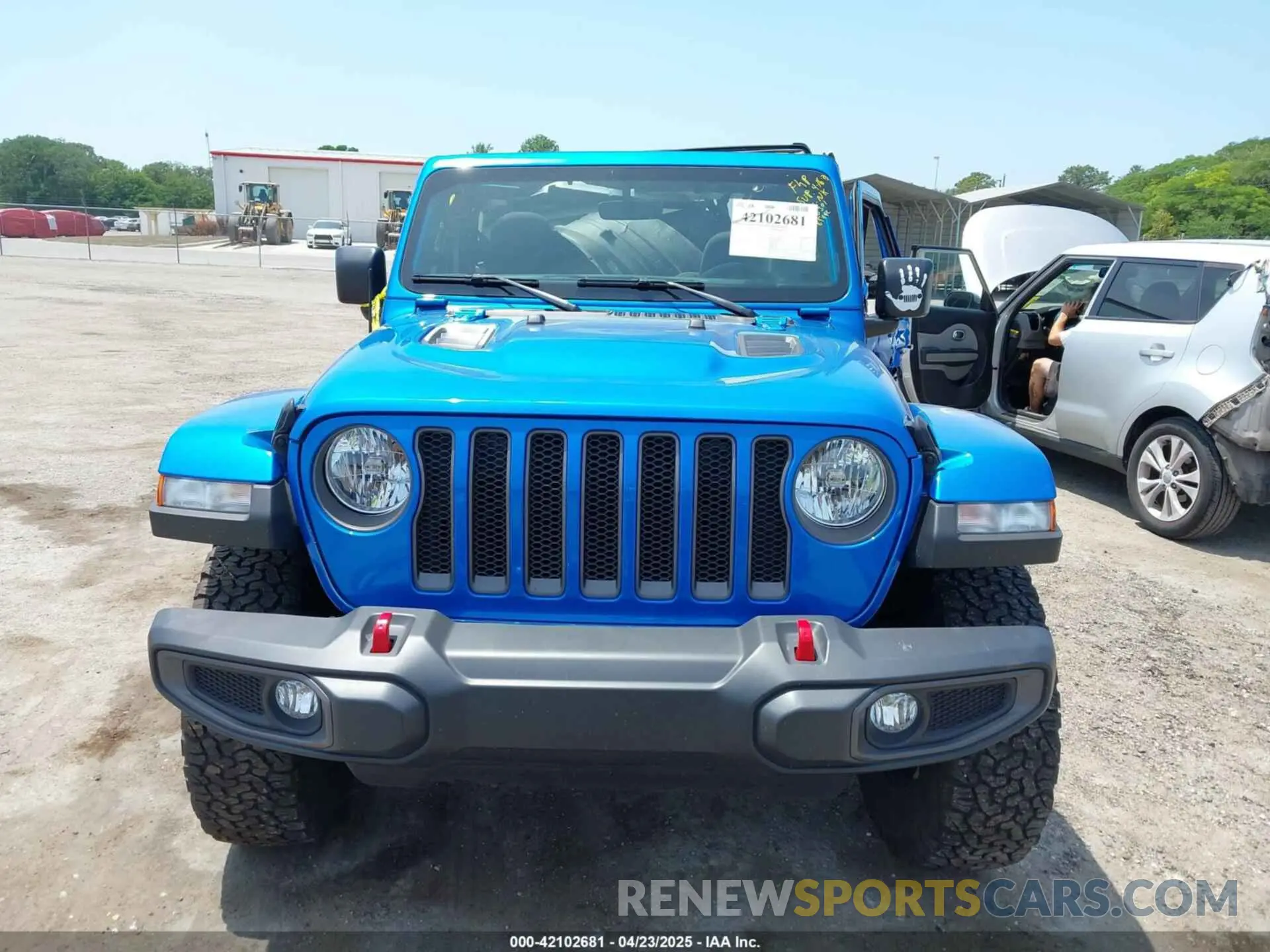 11 Photograph of a damaged car 1C4HJXCN5NW185442 JEEP WRANGLER 2022