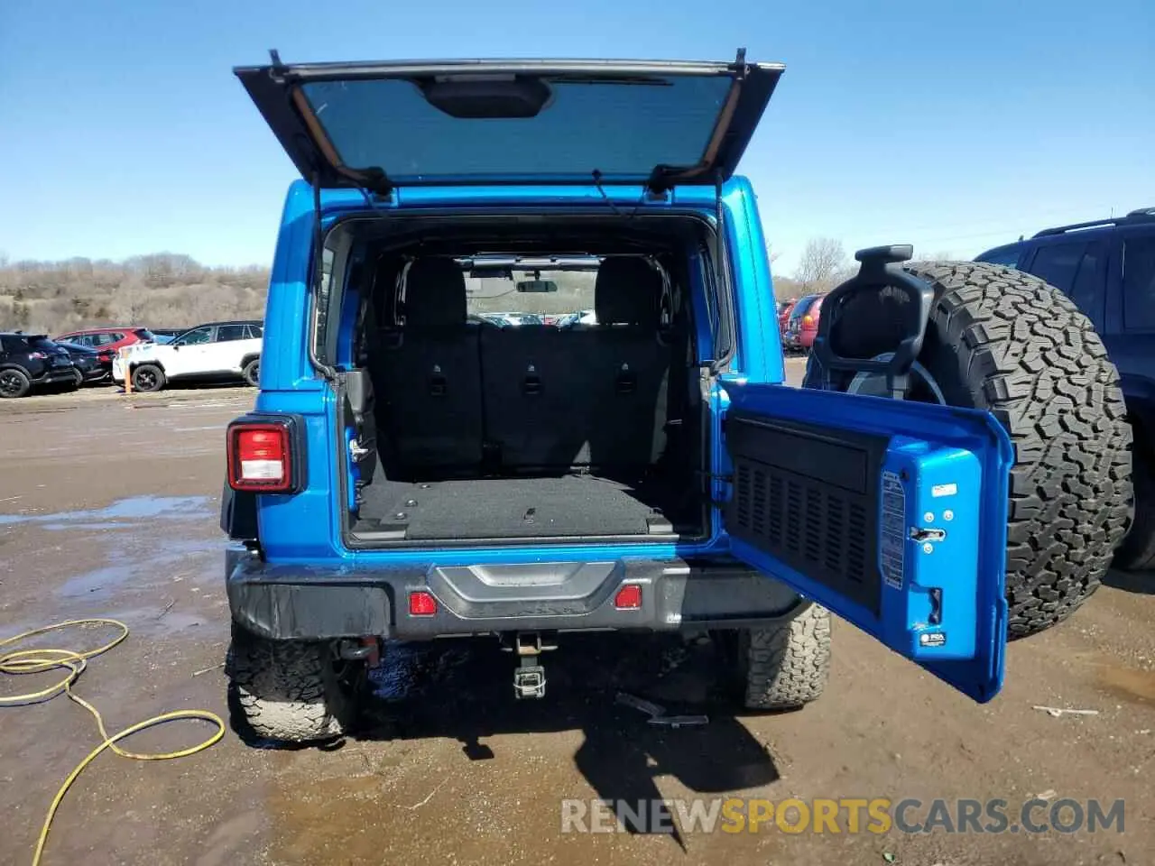 6 Photograph of a damaged car 1C4HJXDG0NW203829 JEEP WRANGLER 2022