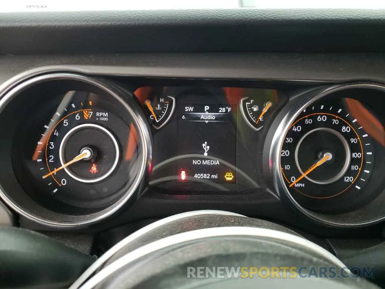 9 Photograph of a damaged car 1C4HJXDGXNW242038 JEEP WRANGLER 2022