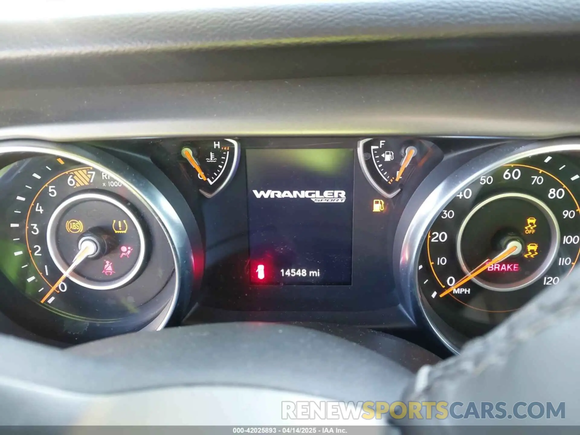 15 Photograph of a damaged car 1C4HJXDN3NW129708 JEEP WRANGLER 2022