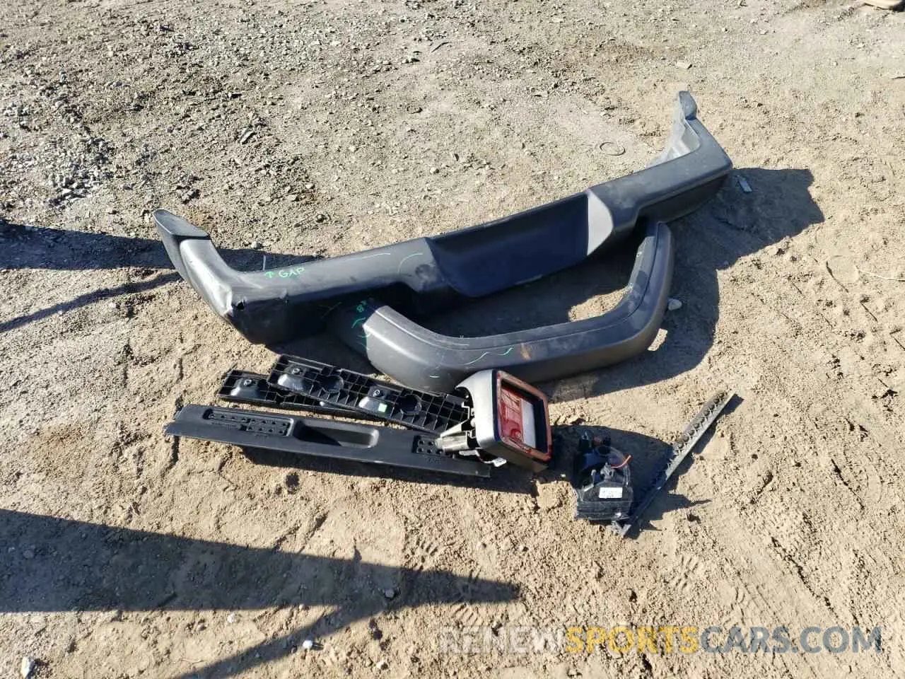 13 Photograph of a damaged car 1C4HJXDN5NW195192 JEEP WRANGLER 2022