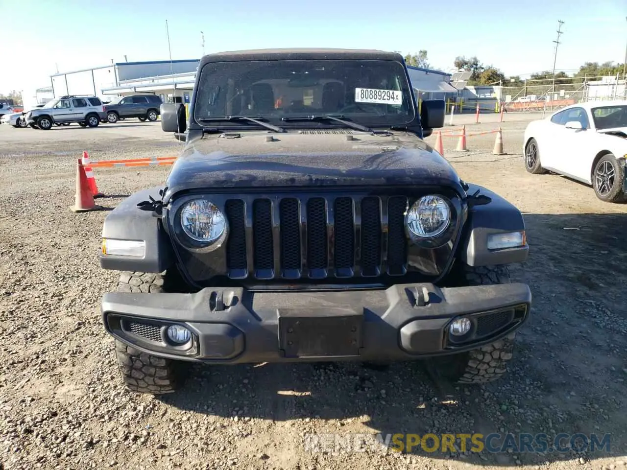 5 Photograph of a damaged car 1C4HJXDN5NW195192 JEEP WRANGLER 2022
