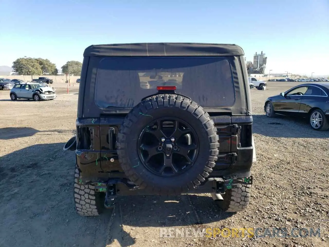 6 Photograph of a damaged car 1C4HJXDN5NW195192 JEEP WRANGLER 2022