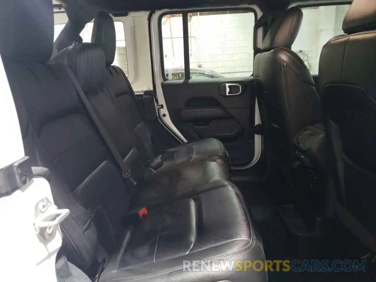 11 Photograph of a damaged car 1C4HJXEG7NW172299 JEEP WRANGLER 2022