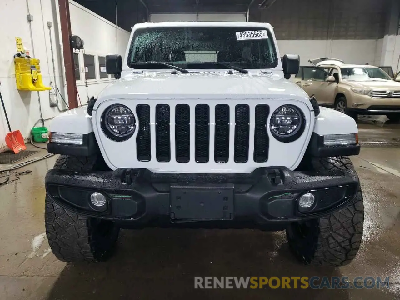 5 Photograph of a damaged car 1C4HJXEG7NW172299 JEEP WRANGLER 2022