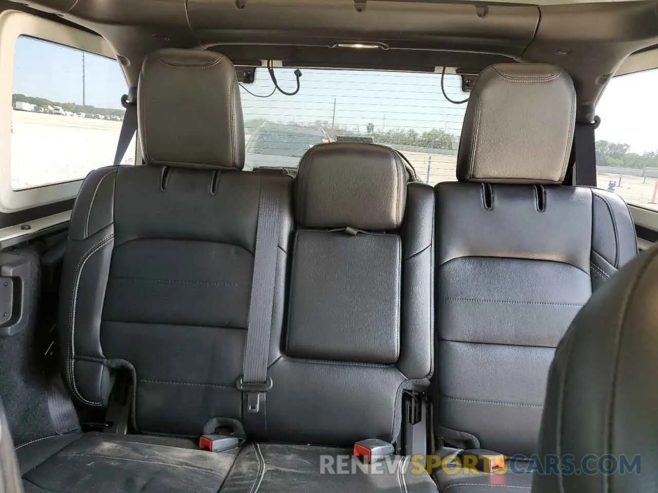 10 Photograph of a damaged car 1C4HJXEG8NW164969 JEEP WRANGLER 2022