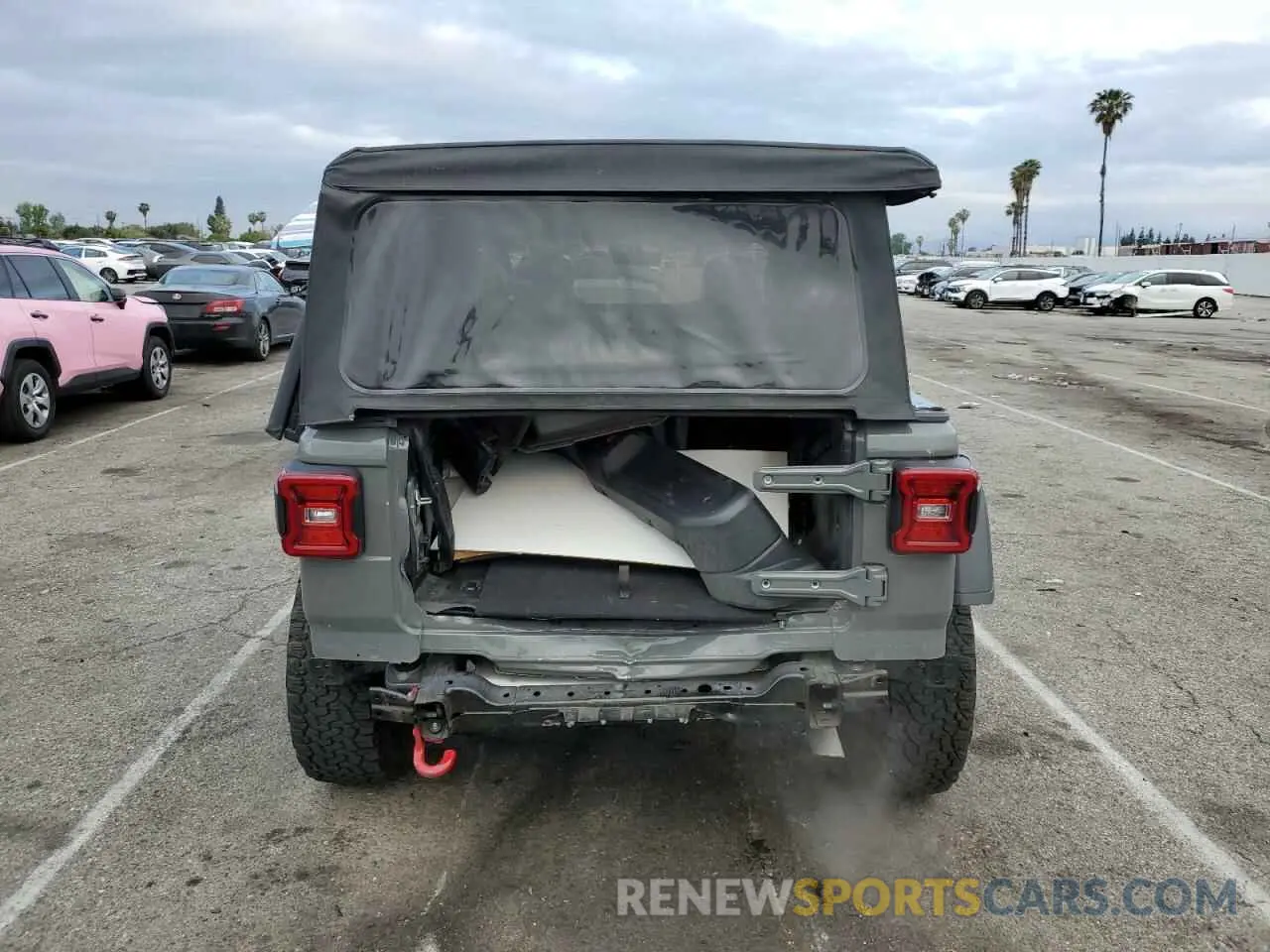 6 Photograph of a damaged car 1C4HJXFGXNW158038 JEEP WRANGLER 2022