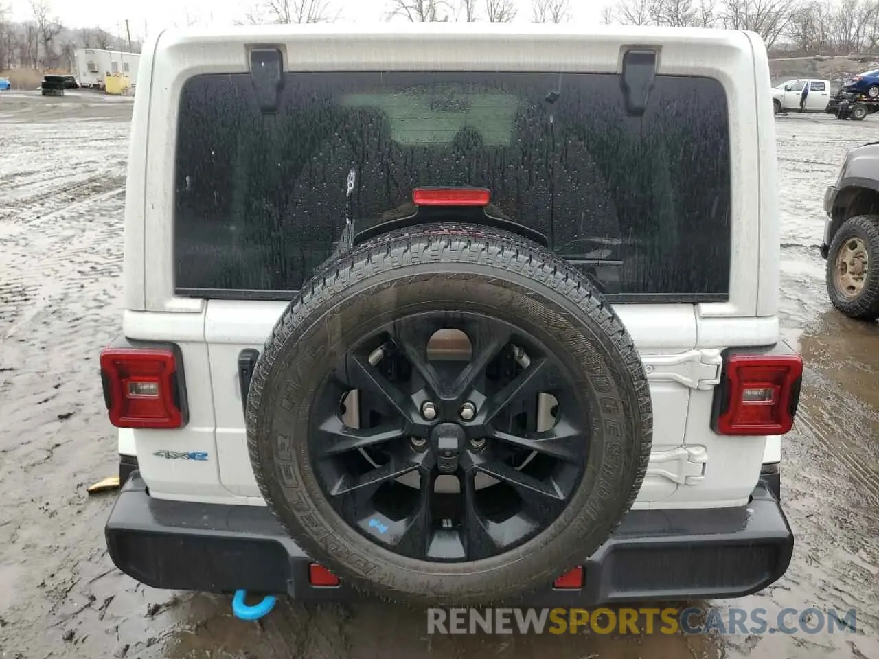 6 Photograph of a damaged car 1C4JJXP69NW228331 JEEP WRANGLER 2022