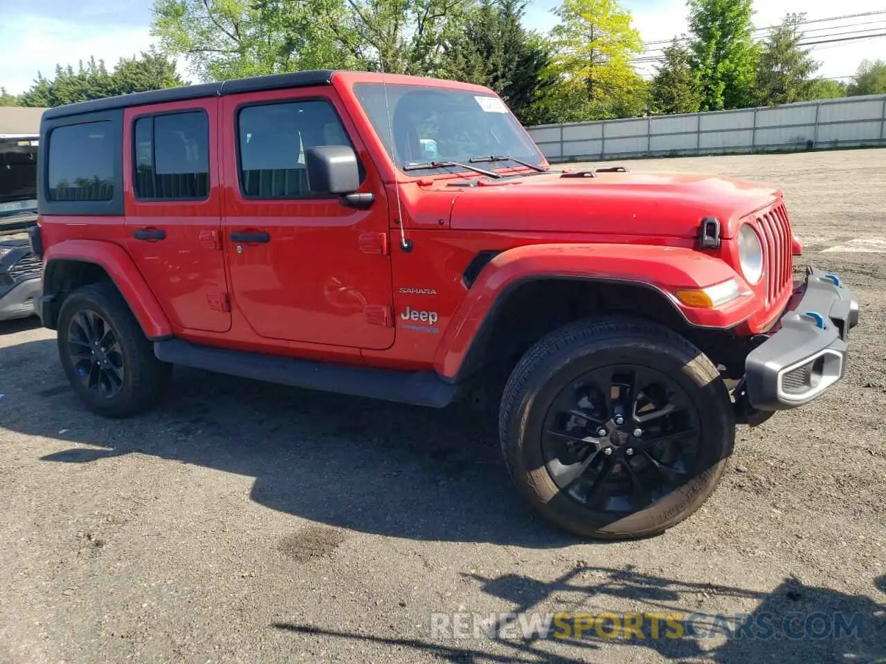4 Photograph of a damaged car 1C4JJXP69NW275522 JEEP WRANGLER 2022