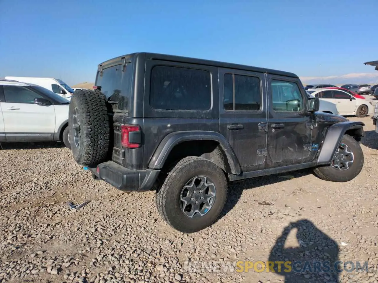 3 Photograph of a damaged car 1C4JJXR62NW169992 JEEP WRANGLER 2022
