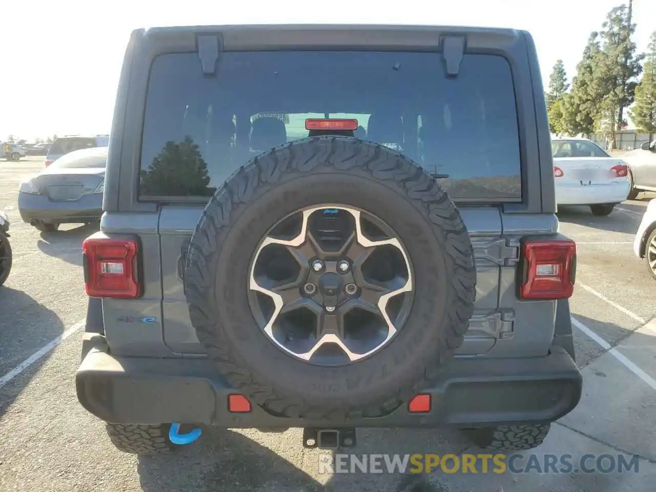 6 Photograph of a damaged car 1C4JJXR62NW172990 JEEP WRANGLER 2022