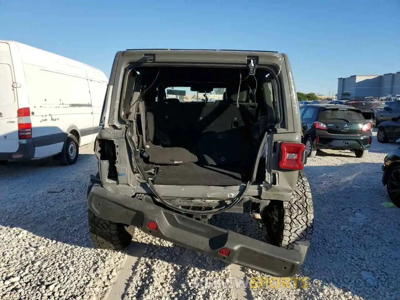 6 Photograph of a damaged car 1C4JJXR62NW189370 JEEP WRANGLER 2022