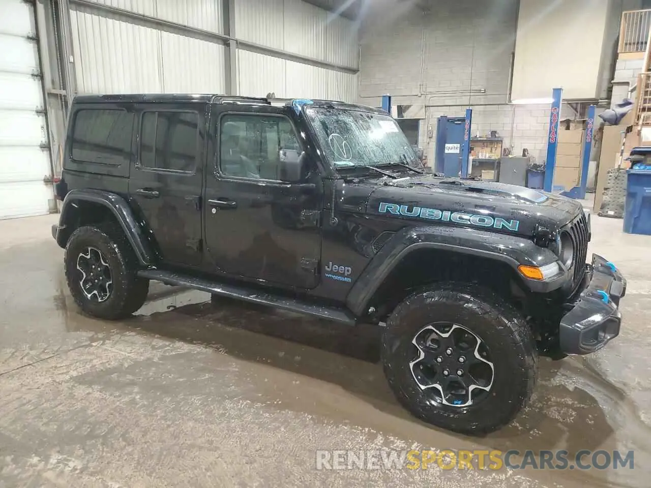 4 Photograph of a damaged car 1C4JJXR68NW259728 JEEP WRANGLER 2022