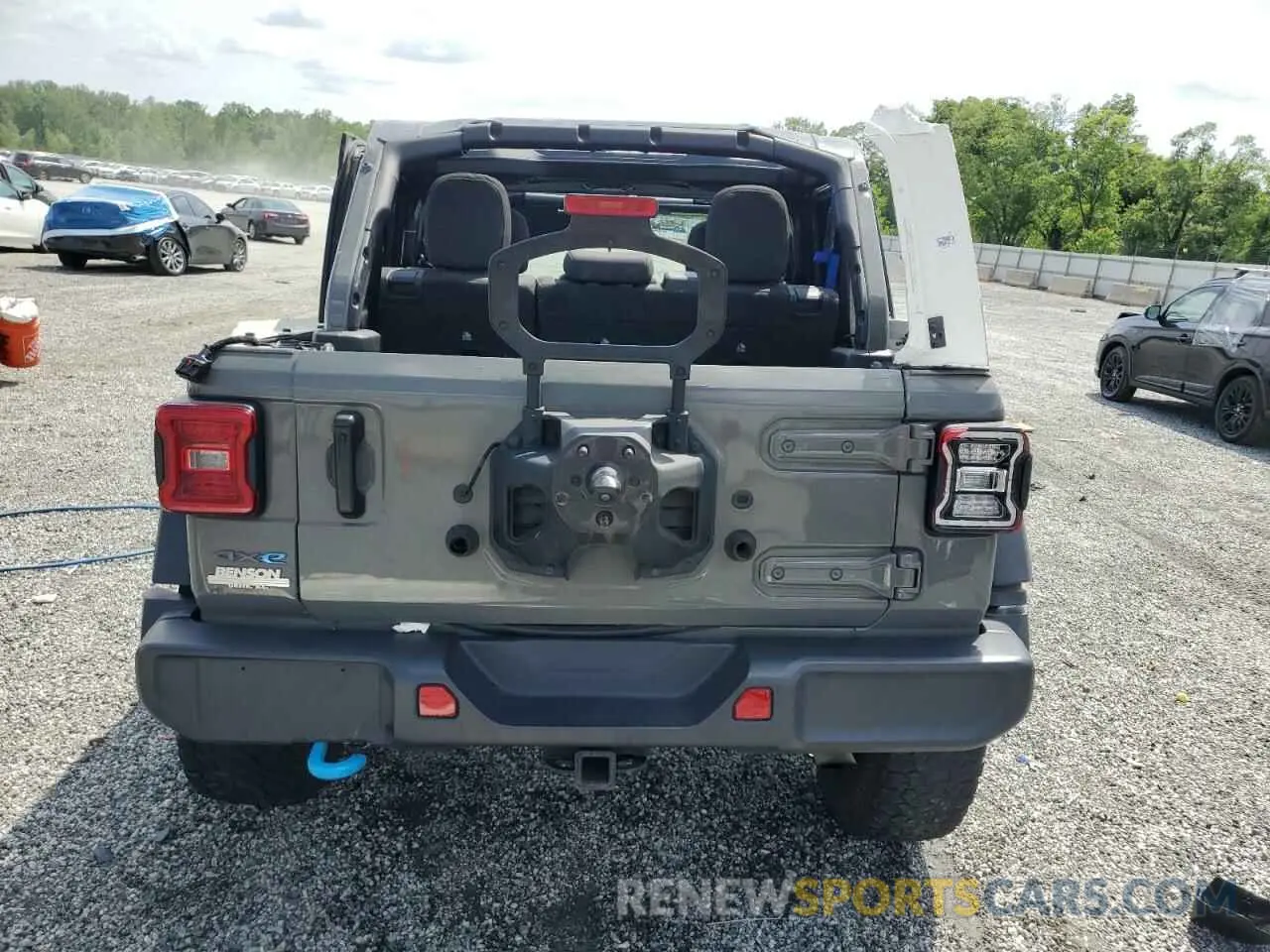 6 Photograph of a damaged car 1C4JJXR69NW206276 JEEP WRANGLER 2022