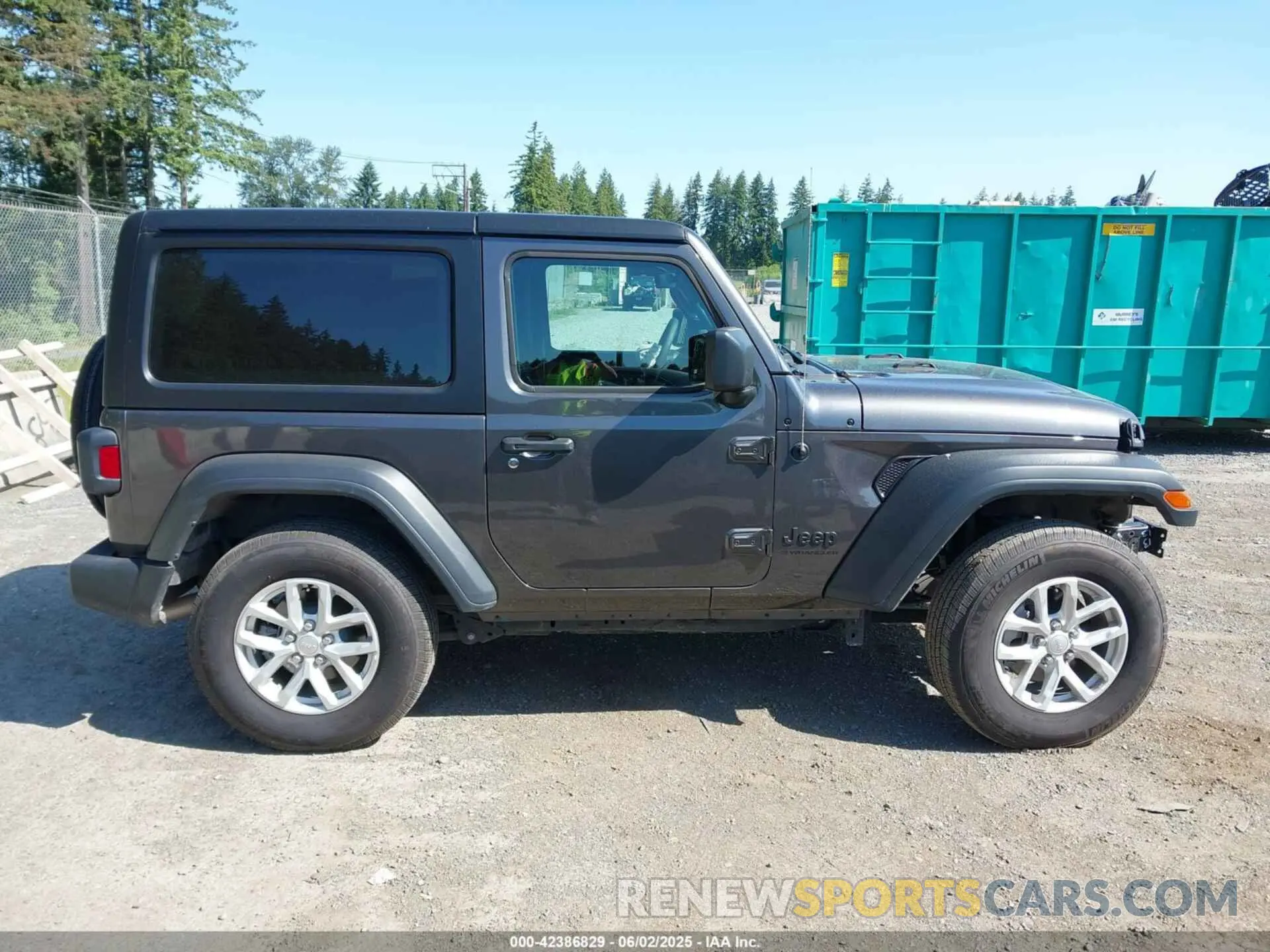 14 Photograph of a damaged car 1C4HJXAG1PW689025 JEEP WRANGLER 2023