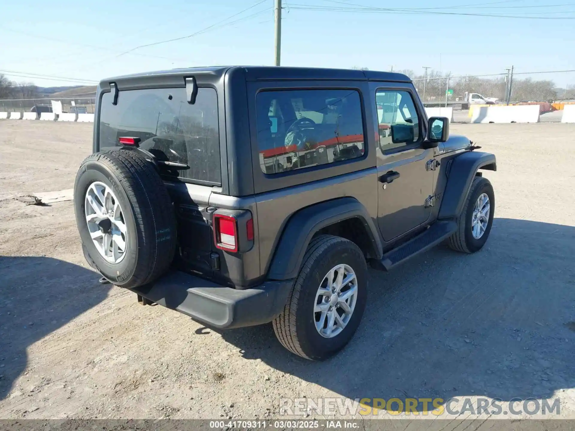 4 Photograph of a damaged car 1C4HJXAG8PW668480 JEEP WRANGLER 2023