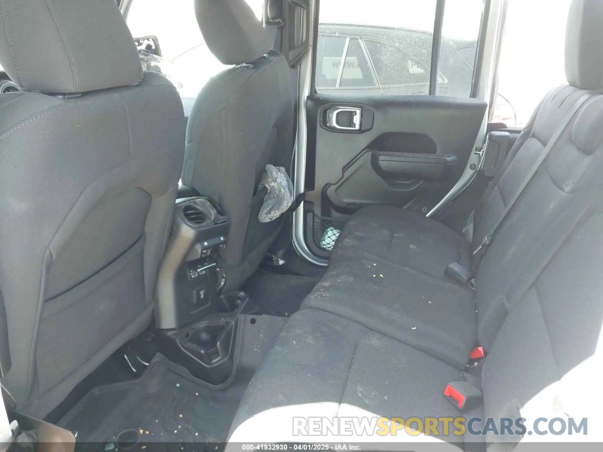 8 Photograph of a damaged car 1C4HJXDG0PW582947 JEEP WRANGLER 2023