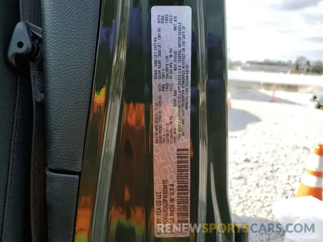 14 Photograph of a damaged car 1C4HJXDG0PW629815 JEEP WRANGLER 2023