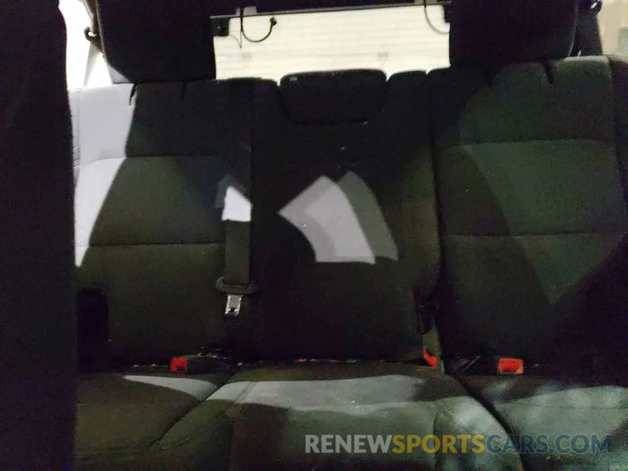 10 Photograph of a damaged car 1C4HJXDG2PW530414 JEEP WRANGLER 2023