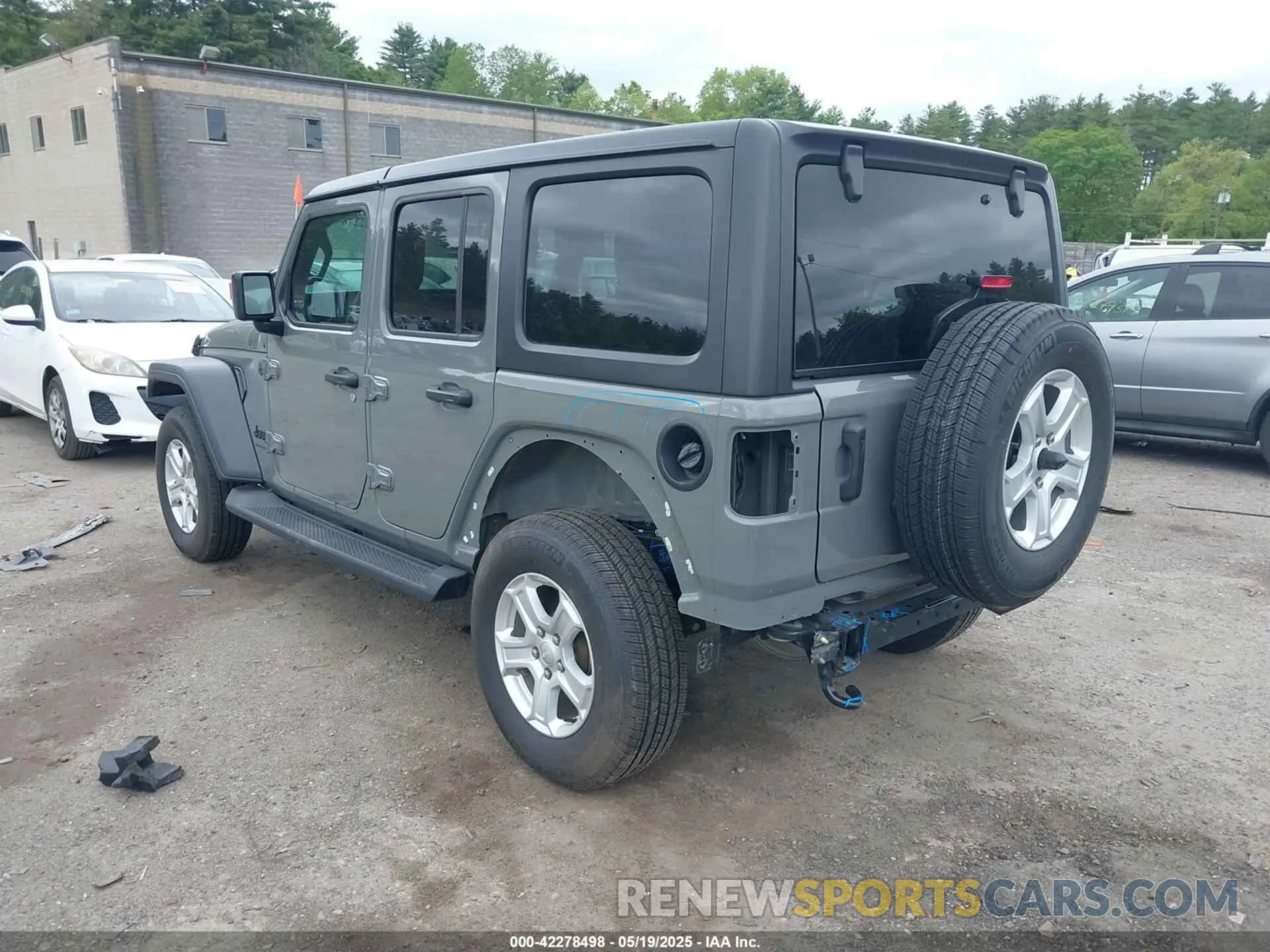 3 Photograph of a damaged car 1C4HJXDG2PW531904 JEEP WRANGLER 2023
