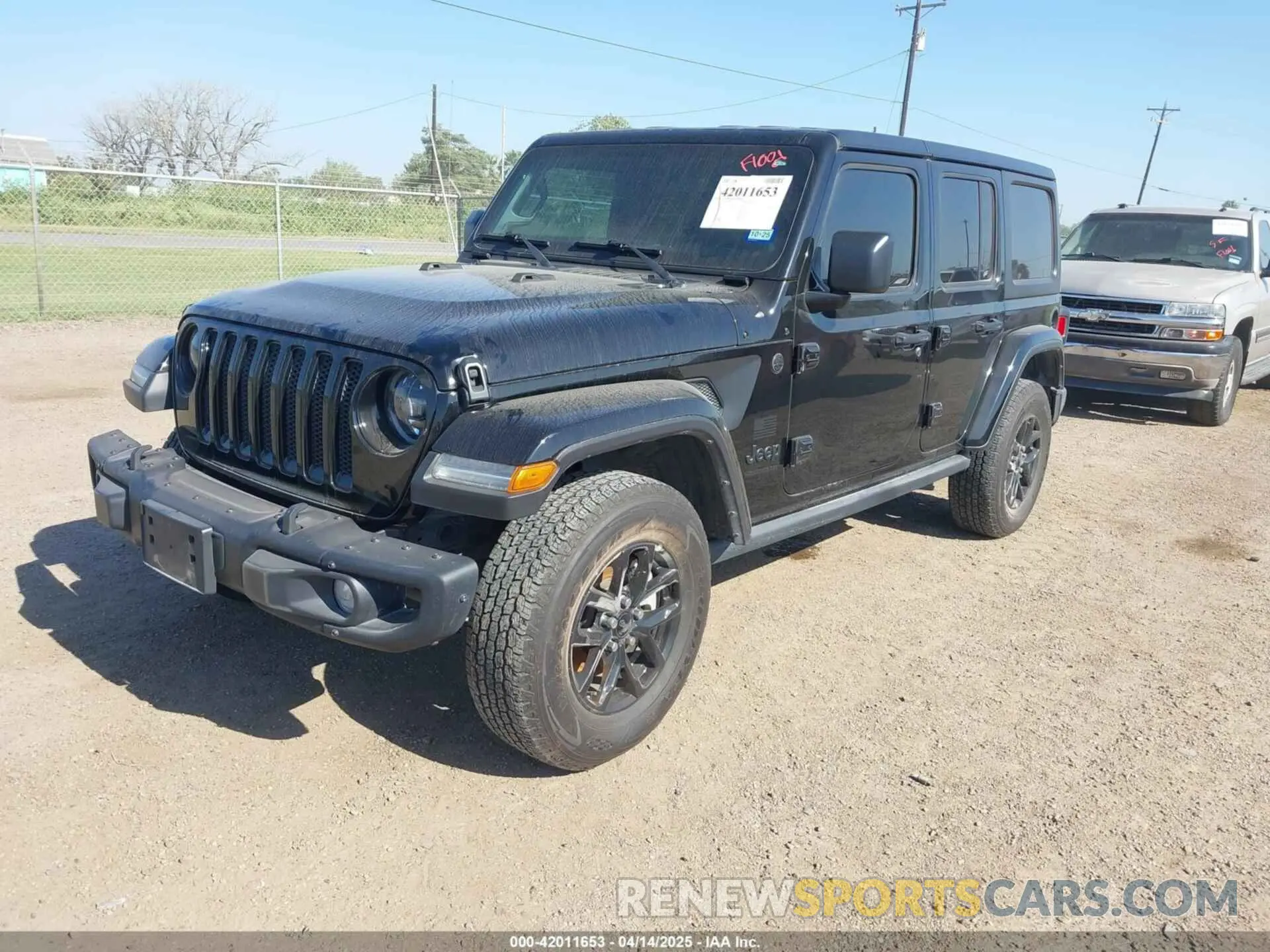 2 Photograph of a damaged car 1C4HJXDG2PW582318 JEEP WRANGLER 2023