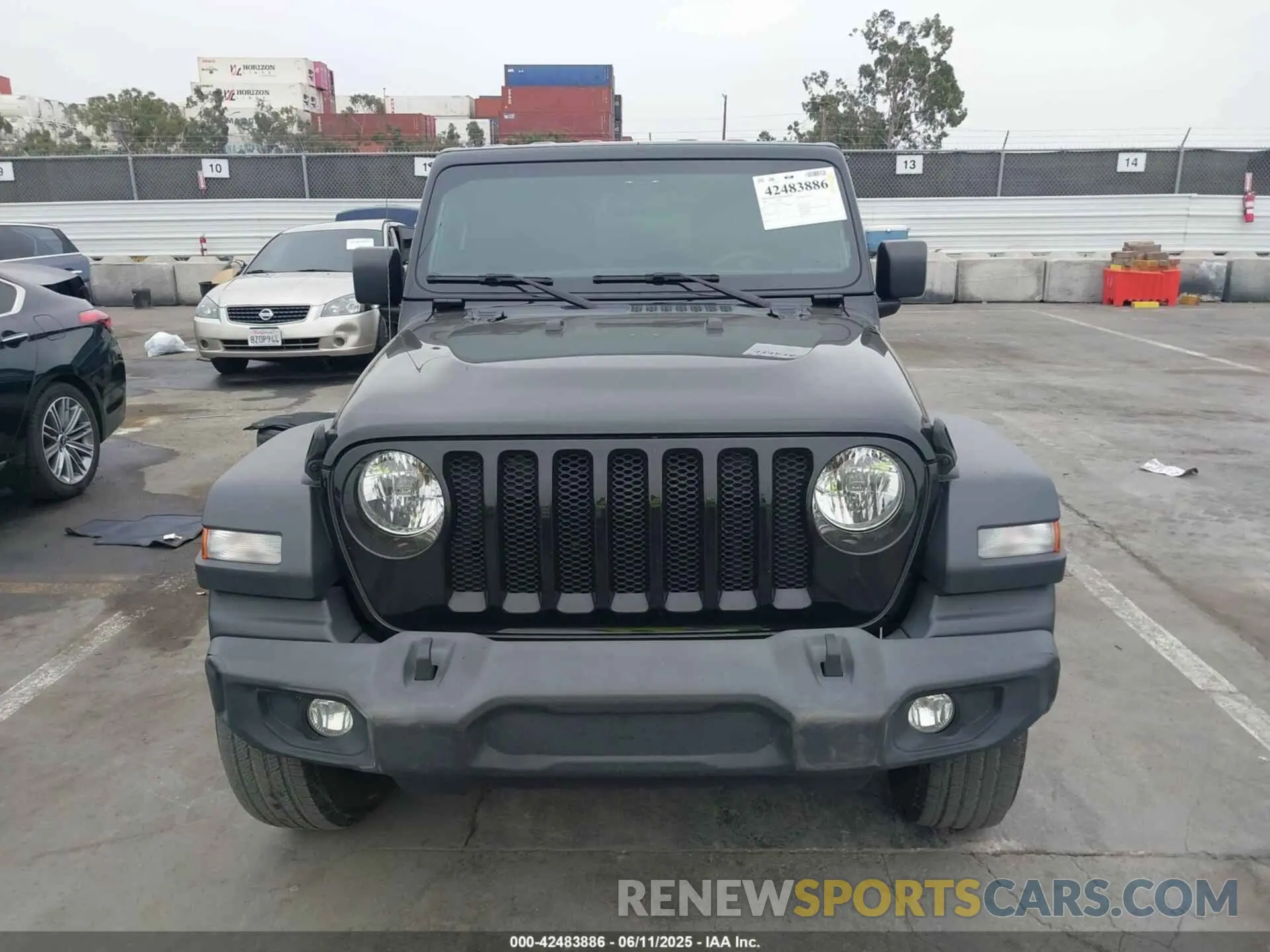 13 Photograph of a damaged car 1C4HJXDG2PW622753 JEEP WRANGLER 2023