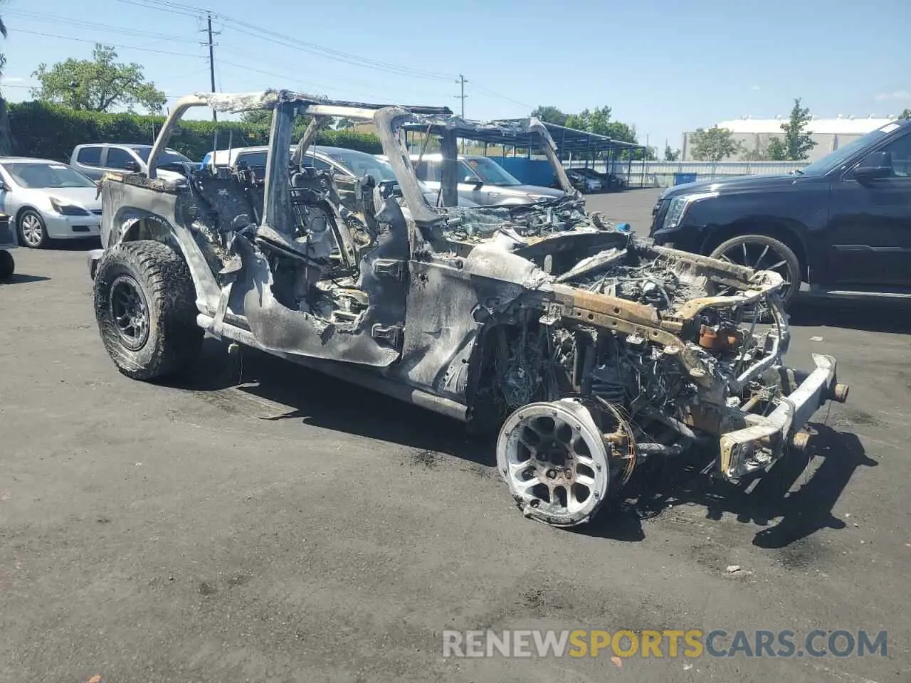 4 Photograph of a damaged car 1C4HJXDG2PW695394 JEEP WRANGLER 2023