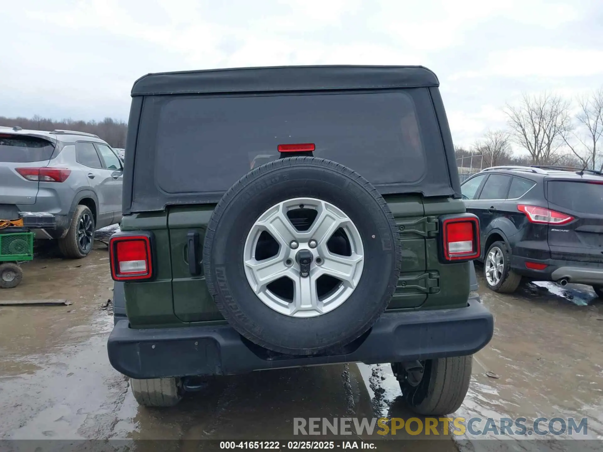 16 Photograph of a damaged car 1C4HJXDG4PW541155 JEEP WRANGLER 2023