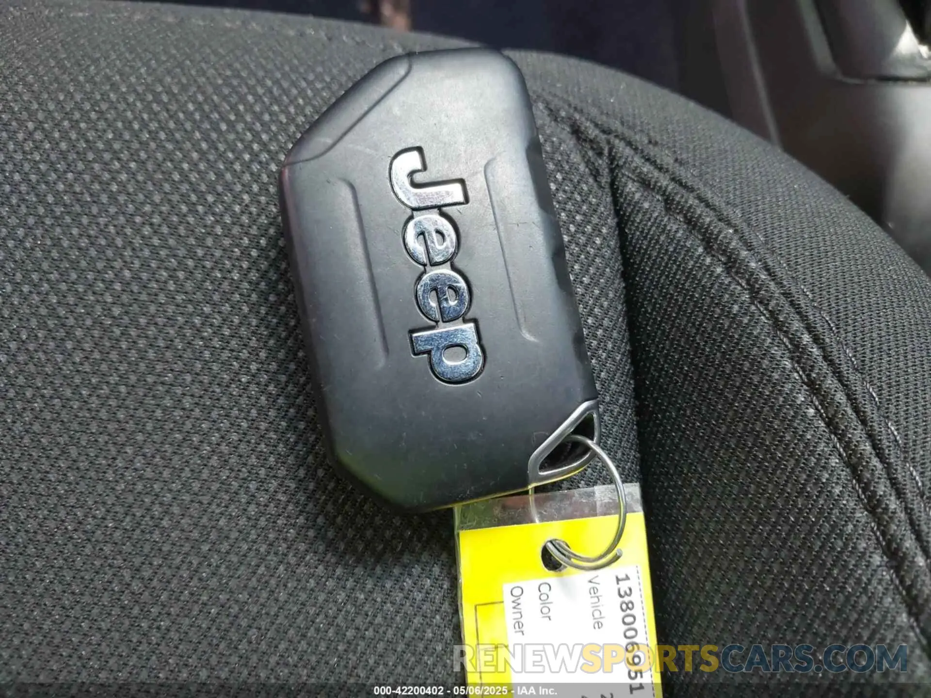 11 Photograph of a damaged car 1C4HJXDG4PW678113 JEEP WRANGLER 2023