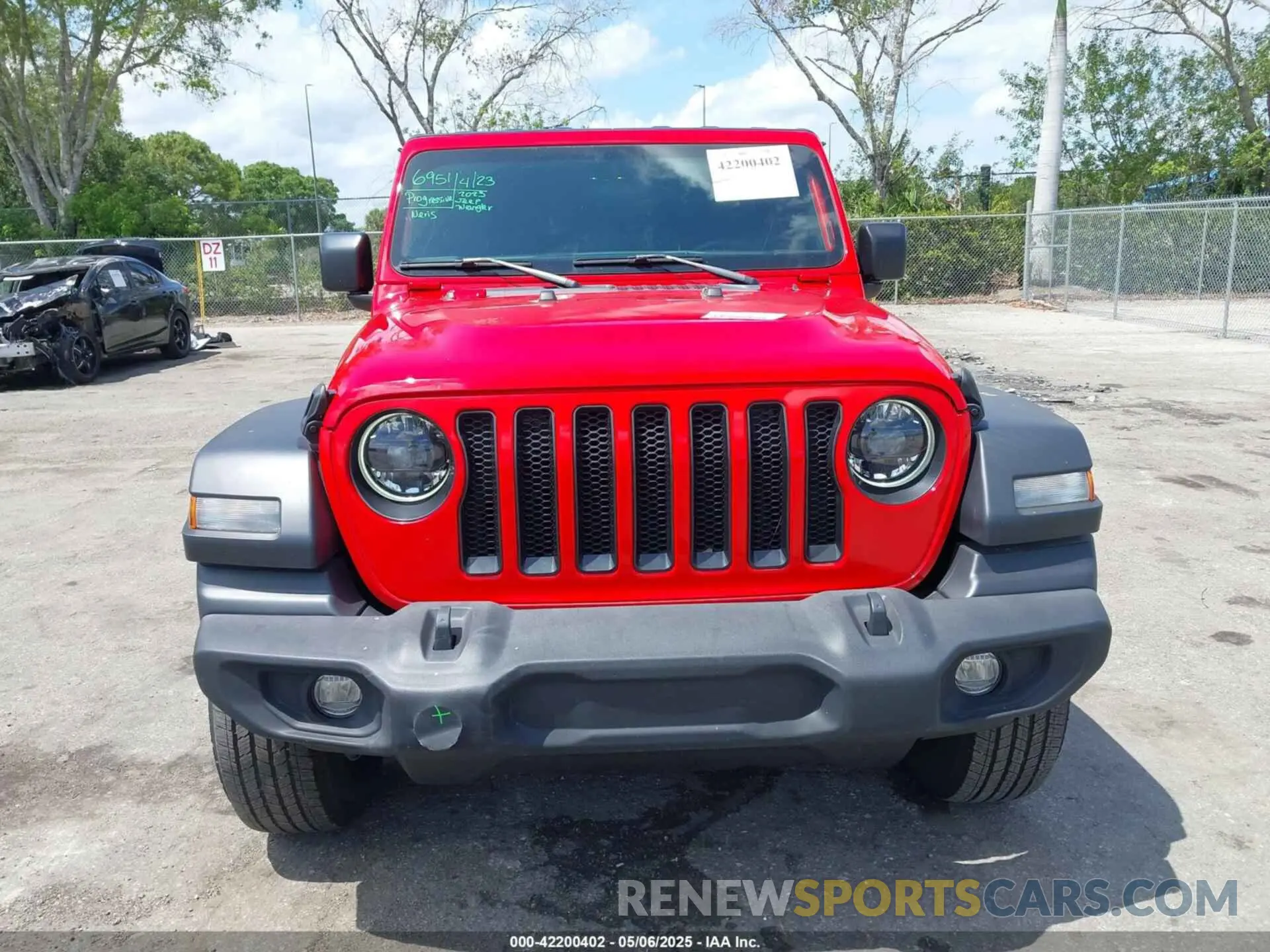 13 Photograph of a damaged car 1C4HJXDG4PW678113 JEEP WRANGLER 2023