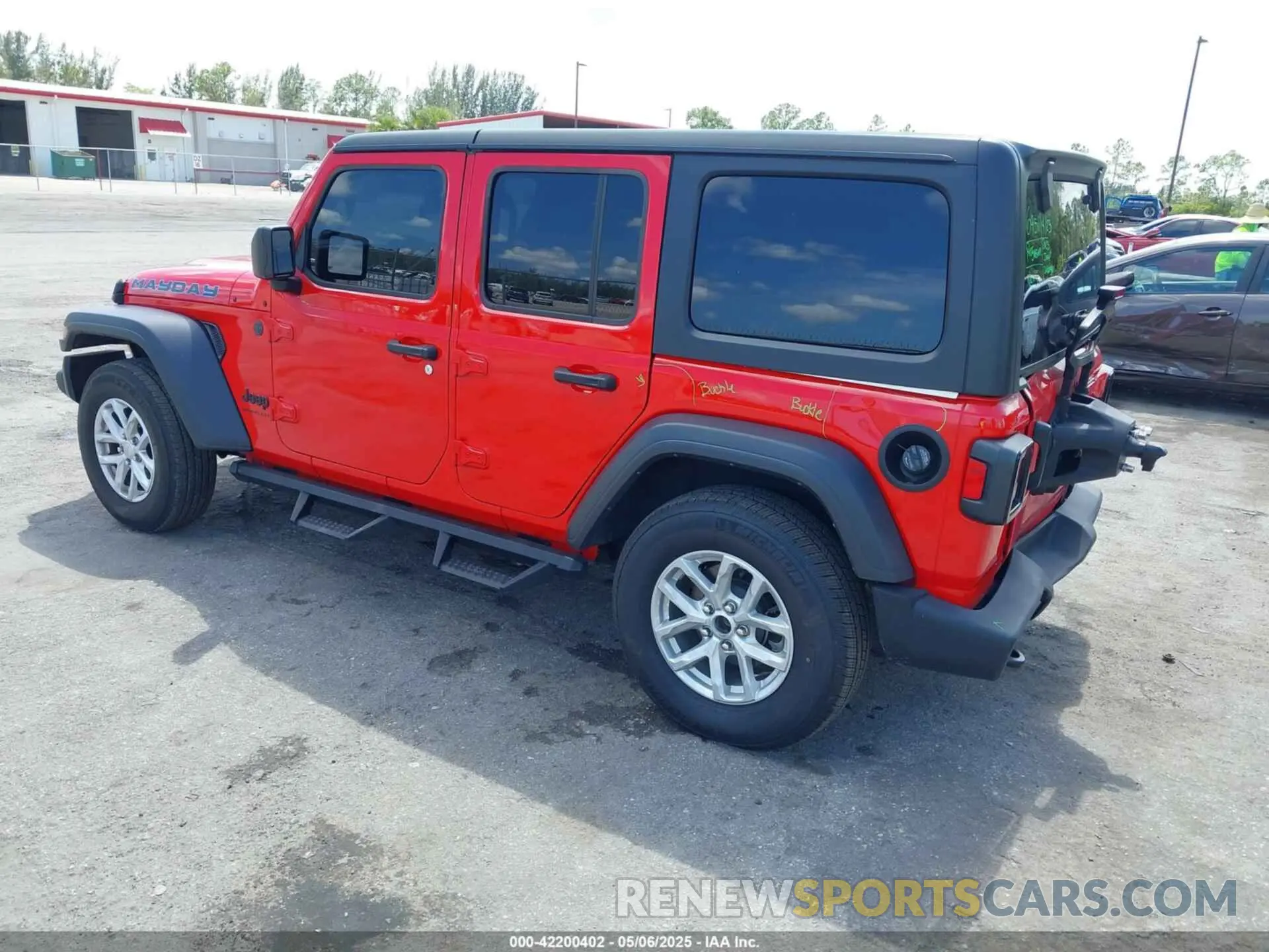 3 Photograph of a damaged car 1C4HJXDG4PW678113 JEEP WRANGLER 2023